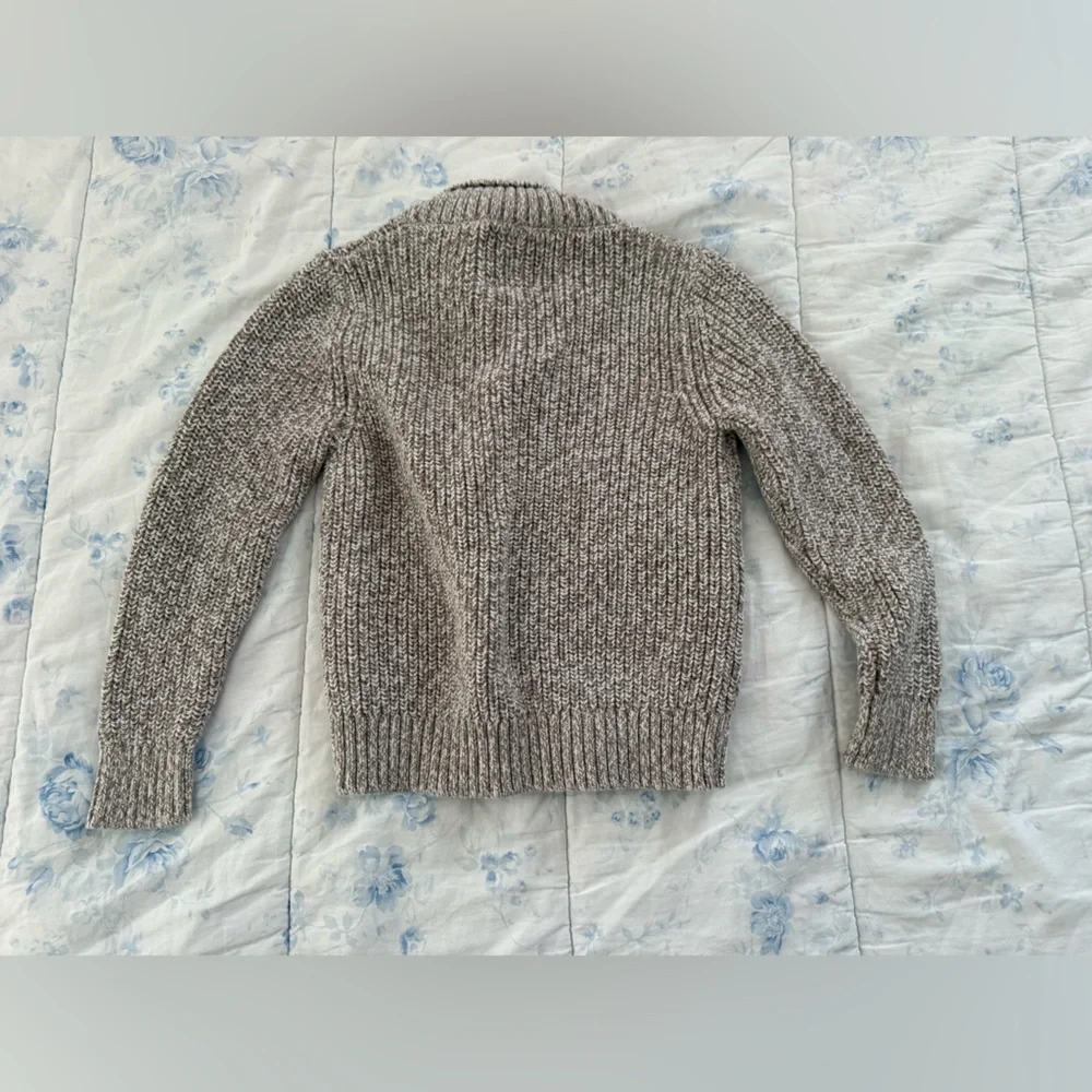 OshKosh B'gosh Taupe Cardigan Sweater Size five little kids like new